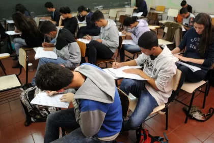 Novo ensino médio: especialistas apontam incertezas