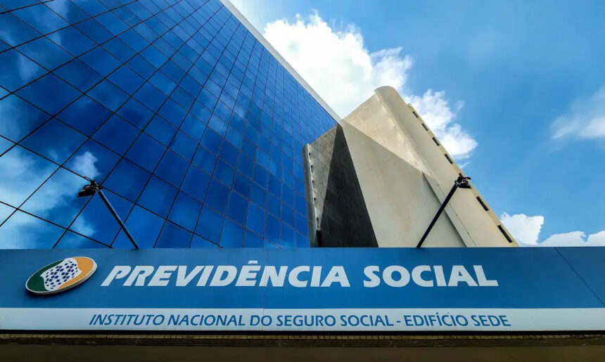 Servidores do INSS entram em greve pela valorização da carreira do seguro social