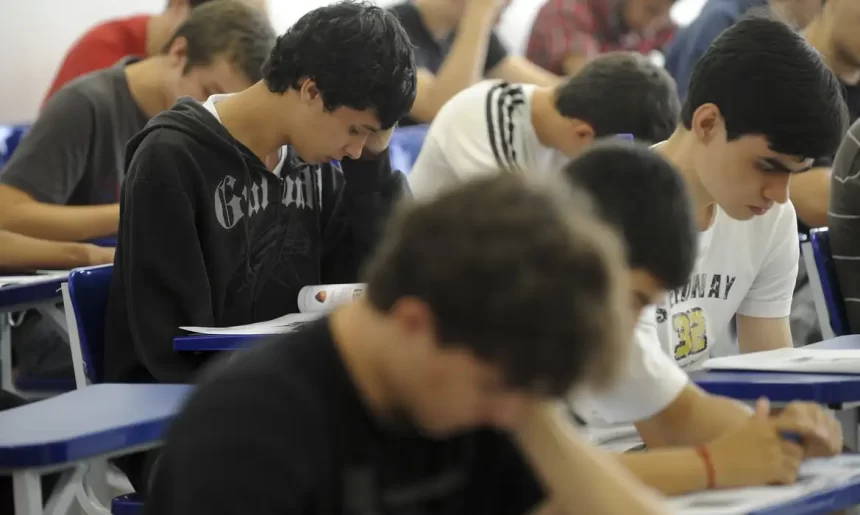 Novo ensino médio: secretarias estaduais apontam esforços para cumprir medidas