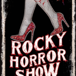 Comemorando os 50 anos do filme, musical Rocky Horror Show volta ao Brasil