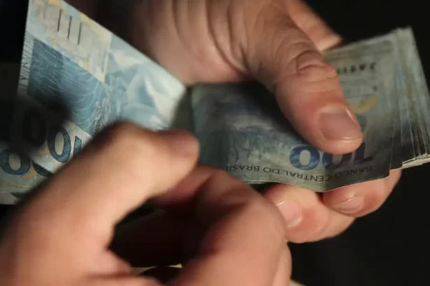 13° salário: segunda parcela deve ser paga até 20 de dezembro