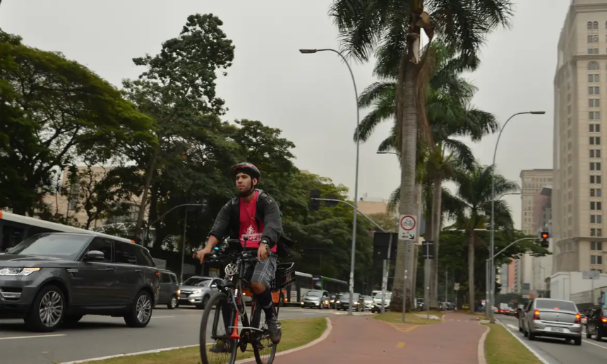 Ciclovias crescem 4% em um ano no país, “mas ainda faltam políticas que incentivem modal”