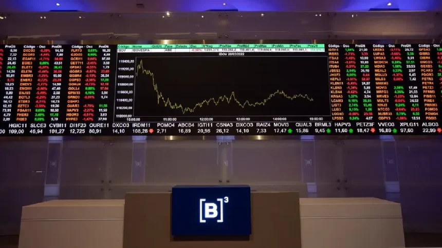 Ibovespa fecha em queda, aos 129.951 pontos