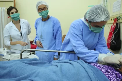 Piso da enfermagem: Minas Gerais recebe em novembro R$ 105 milhões; confira valor por município