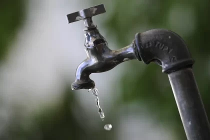 Abastecimento de água por rede geral alcançou apenas 1 em cada 3 domicílios rurais em 2023, aponta IBGE
