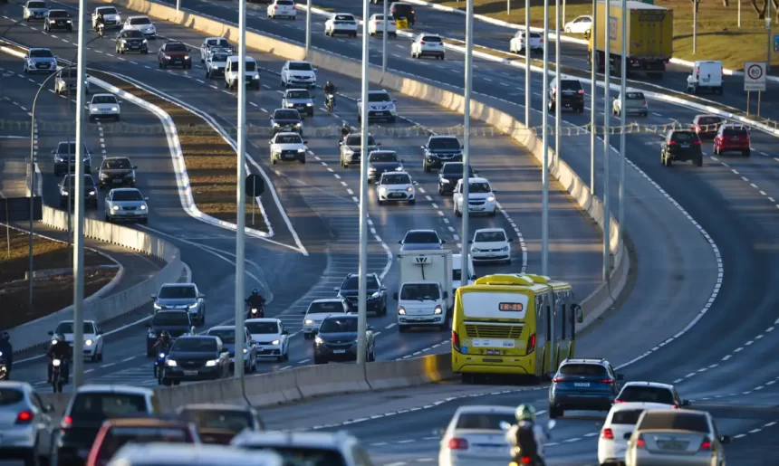 IPVA 2025: Minas Gerais deve ter cobrança de imposto adiada para fevereiro