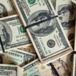 Dólar fecha em queda de 0,38% cotado a R$ 5,70