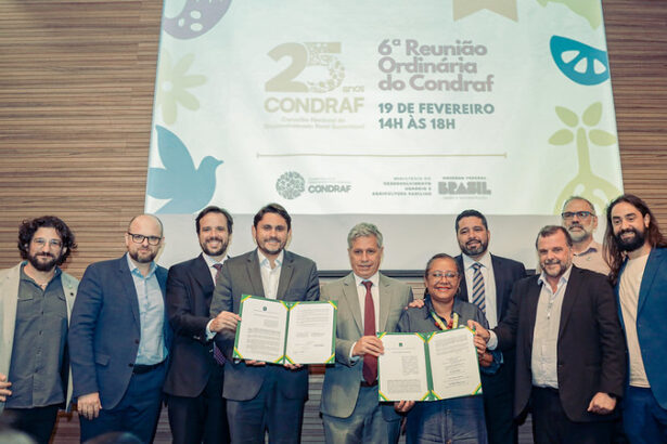 Ministério das Comunicações assina acordos para viabilizar acesso à internet e logística de produtos da agricultura familiar