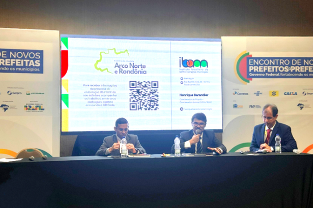 Prefeitos conhecem planos para desenvolvimento sustentável da Faixa de Fronteira