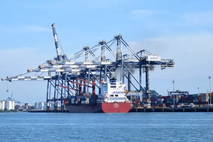 Tecon Santos 10: megaterminal de contêineres de Santos entra em consulta pública