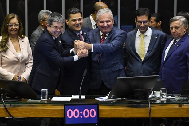 Orçamento de 2025: destaques da proposta aprovada pelo Congresso e principais mudanças feitas pelos parlamentares