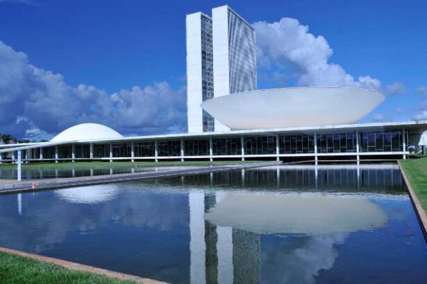 Em meio à Marcha de Prefeitos, Congresso terá semana agitada nos bastidores