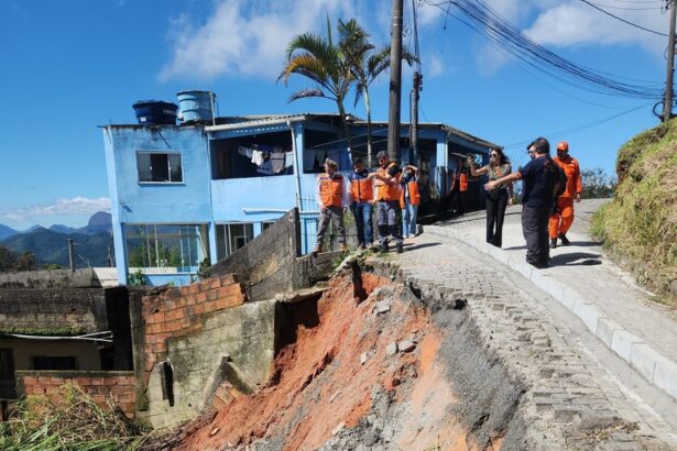 Plano emergencial é articulado em Petrópolis com apoio da Defesa Civil Nacional