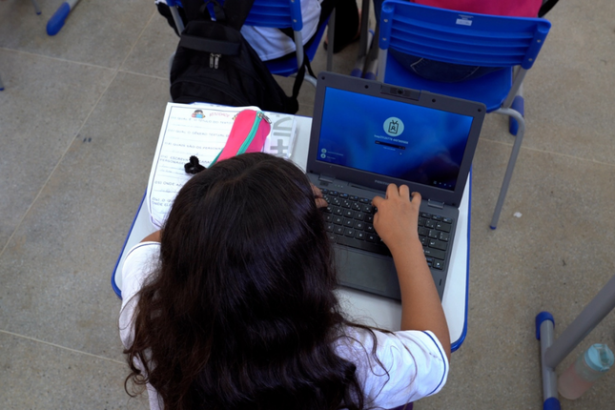 Ministério das Comunicações avança para conectar escolas públicas à internet de alta velocidade