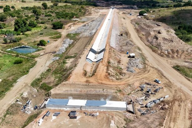 Caminho das Águas: Obra no Ramal do Salgado avança para apoiar o abastecimento no Ceará