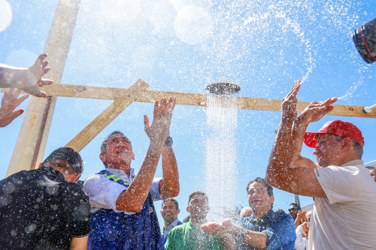 Caminho das Águas: Sertão do Pajeú celebra fim da seca histórica com água da transposição do São Francisco