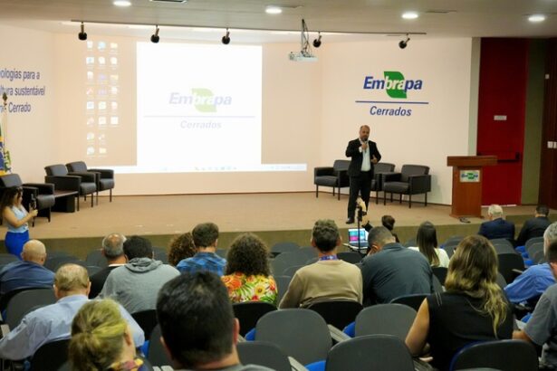 MIDR apresenta programas estratégicos na Embrapa Cerrados sobre demandas governamentais e políticas públicas