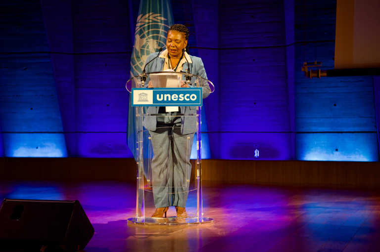 Ministra da Cultura, Margareth Menezes, faz  discurso em evento na sede da UNESCO, em Paris