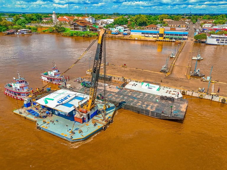 Porto de Parintins (AM) recebe novos módulos flutuantes e reforça operações no Festival Folclórico