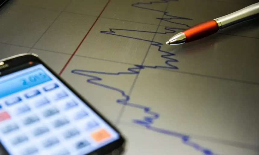 Selic em 15%: CNI aponta dificuldades à capacidade produtiva do país