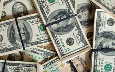 Dólar conclui último pregão em alta