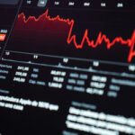 Ibovespa tem alta de 0,45% e fecha acima dos 132 mil pontos