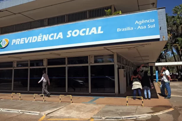 INSS terá programa de bônus para reduzir filas e agilizar perícias