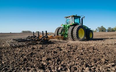 Programa INOVA: máquinas e veículos doados para fortalecer cidades vulneráveis