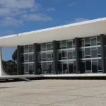 STF confirma lei que garante devolução de valores pagos a mais na conta de luz