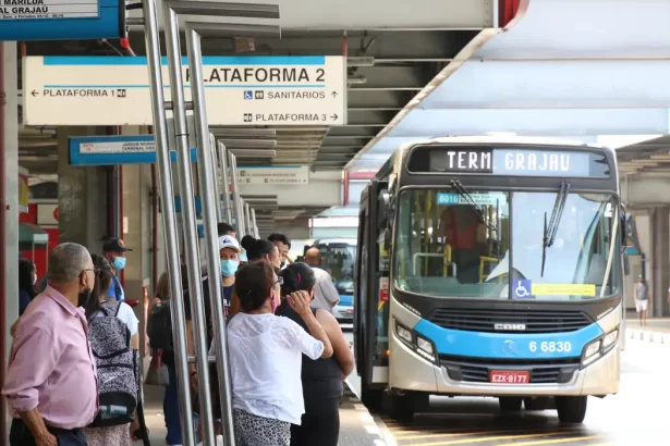 Setor de serviços cresce 0,3% em junho e registra a quinta alta consecutiva, aponta IBGE