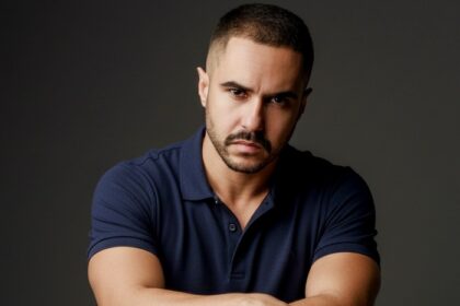 Rodrigo Tardelli alcança o marco de sua 4ª indicação ao Rio Webfest como “Melhor Ator”