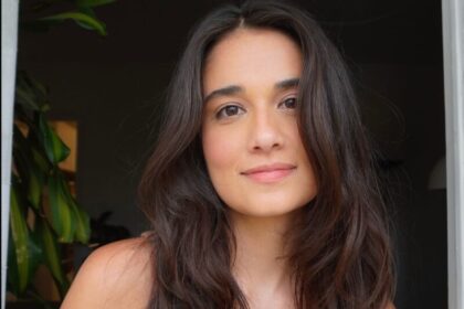 Amanda Azevedo celebra indicação de “Melhor Atriz de Comédia” no Rio Webfest