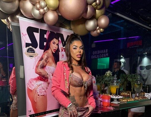 Gabriella Euzebio brilha na edição de aniversário de 33 anos da Revista Sexy