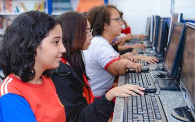 Internet chega a 3 mil escolas públicas da Paraíba