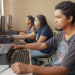 Internet chega a mais de 6 mil escolas públicas do Paraná