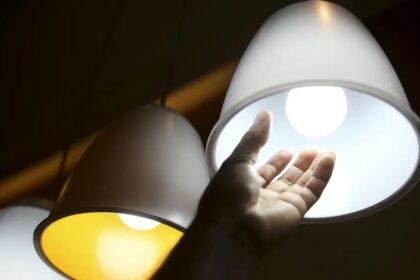 Verão 2026: ANEEL estabelece regras para garantir fornecimento de energia nos municípios