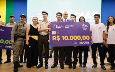 Governo de Goiás entrega até R$ 10 mil para destaques da rede estadual no Enem 2025