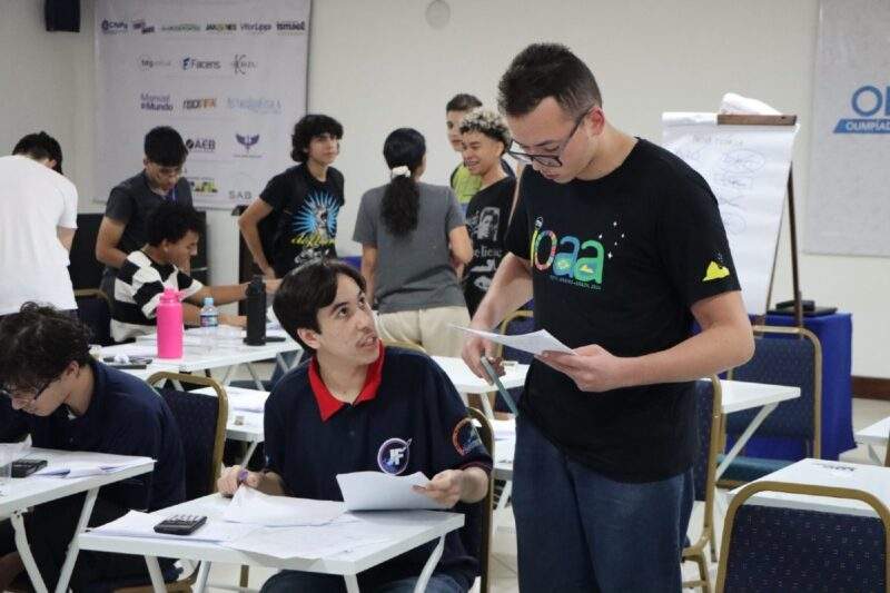 150 Estudantes Competem por Vagas nas Olimpíadas Internacionais de Astronomia e Astrofísica