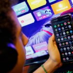 Sinal gratuito para celulares pode revolucionar a TV no Brasil, defende secretário