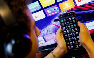 Sinal gratuito para celulares pode revolucionar a TV no Brasil, defende secretário