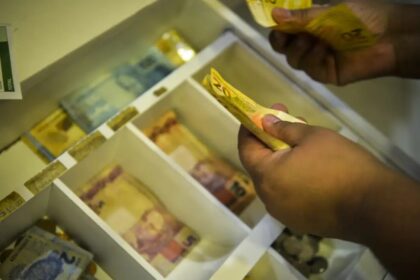 Governo Lula lança Novo Desenrola Brasil para ajudar famílias e empresas (4 de maio de 2026)