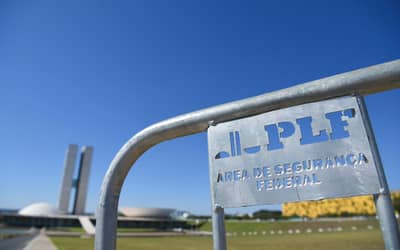 Congresso Nacional entra em recesso e deputados e senadores negociam coligações para as eleições