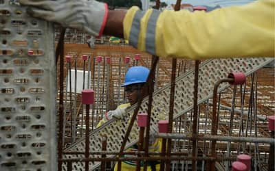 Indústria da Construção Registra Desempenho Negativo em Junho: O Que Muda?