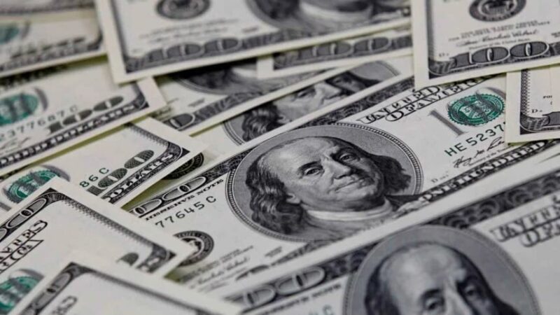 Dólar fecha em queda de 0,28% e cotado a R$ 5,10, o menor valor desde 17 de junho