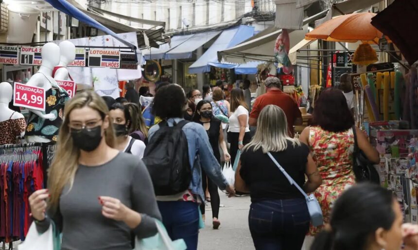 Índice de Confiança do Consumidor Recua 0,4 Ponto em Julho