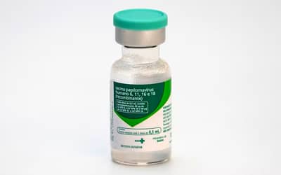 Ministério da Saúde prorroga vacinação contra o HPV para jovens de 15 a 19 anos até 31 de dezembro de 2026