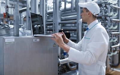 Investimentos em tecnologia industrial avançam lentamente no Brasil (2025)