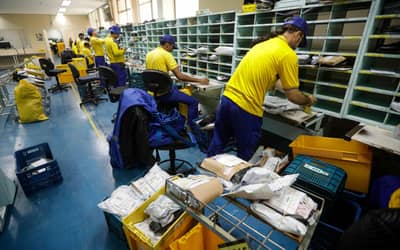 Lula promete extinguir a taxa das blusinhas nesta semana