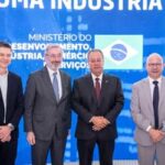 ApexBrasil e CNI firmam convênio de R$ 7,103 milhões para ampliar exportações brasileiras (quarta-feira (16))