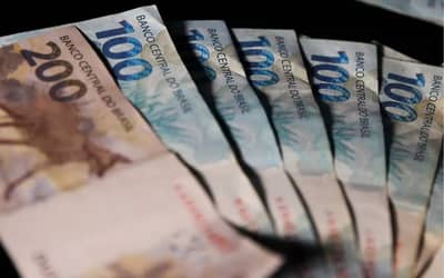 IFI aponta déficit primário de R,1 bilhões em 2027, contrastando com superávit do PLOA
